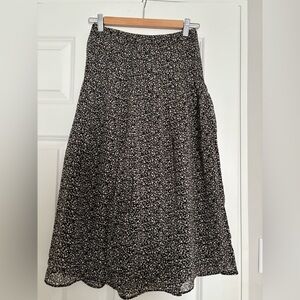 Flowy black Floral A-Line Midi Skirt
